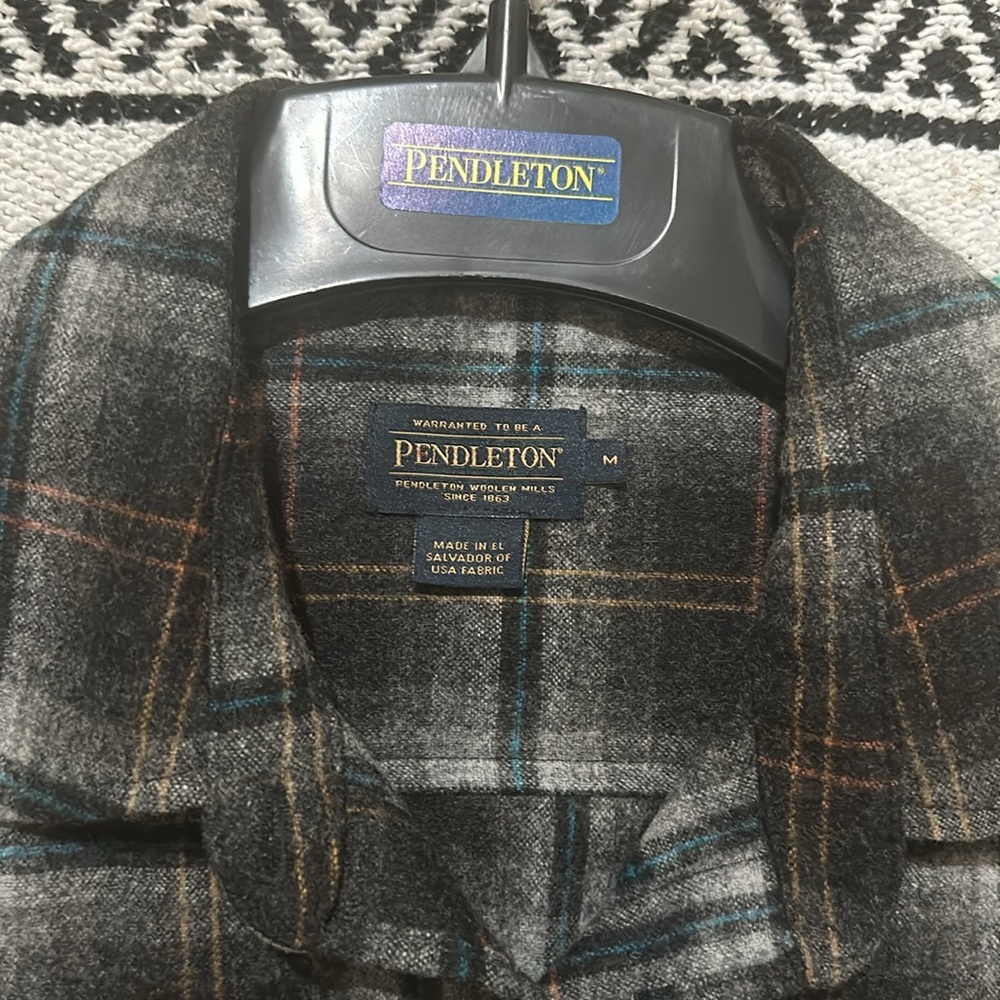 Women’s Pendleton - Picture 2 of 4